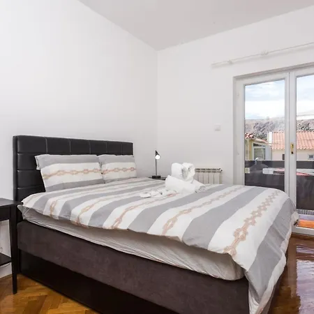 Apartment In Mit Eigenem Balkon - B59555 *